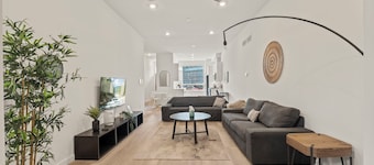 Spacious Bi-Level 2 Bedroom Apt near Fishtown