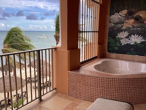 Unclassified image, 4 of 7, button - Royal haciendas 2-bedroom resort in delightful Playa del Carmen ocean view (Playa del Carmen)