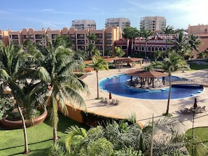 Unclassified image, 2 of 7, button - Royal haciendas 2-bedroom resort in delightful Playa del Carmen ocean view (Playa del Carmen)