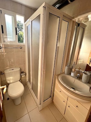Bathroom - Cozy House & Garden, A Pedreira Slow Living (Celanova)
