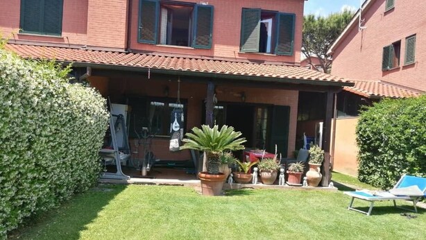 Property grounds - 3 Bedrooms Villa Sleep 6 With Garden (Rome)