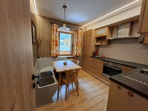 Unclassified image, 5 of 27, button - "OBN" Apartment with Mountain View, Shared Terrace, and Wi-Fi (Ulten)