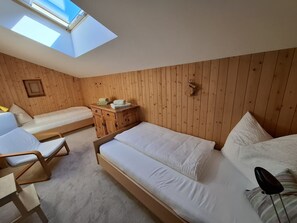 Unclassified image, 3 of 27, button - "OBN" Apartment with Mountain View, Shared Terrace, and Wi-Fi (Ulten)