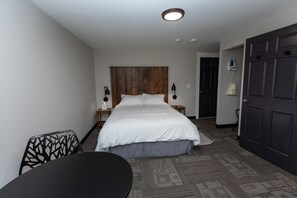 Room - Room 1 - Queen (Palmerton)