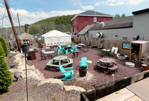 Outdoor dining - Room 1 - Queen (Palmerton)