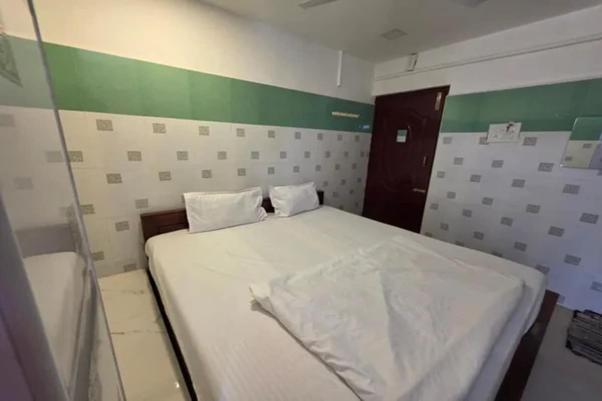 Deluxe-Zimmer | Bettwäsche aus ägyptischer Baumwolle, hochwertige Bettwaren, Zimmersafe