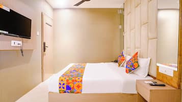 Egyptian cotton sheets, premium bedding, in-room safe, desk