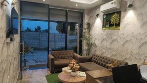 Sala de estar en el lobby