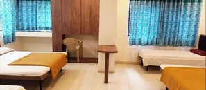 Room - Fabhotel Sai Seva (Nashik)