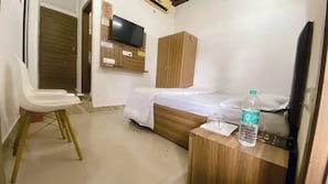 Room - Fabhotel Hills Aura (Dehradun)
