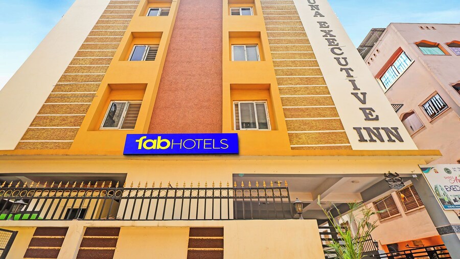 Fabhotel Aruna Executive Inn