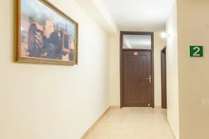 Ảnh chưa phân loại, 2 trong số 32 ảnh, nút