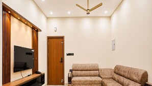 Apartment, Private Bathroom, Bay View | Living area