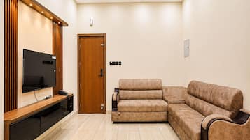 Apartment, Private Bathroom, Bay View | Living area