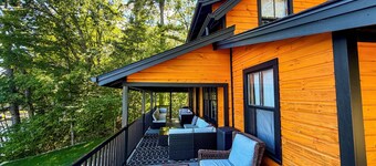 Rustic Lakefront Cabin, Unplug & Unwind, w/AC - Sleeps 4
