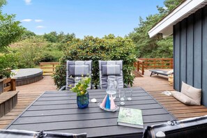 Outdoor dining - 84345 Ebeltoft - Døvnældevej 6 (Handrup Strand)