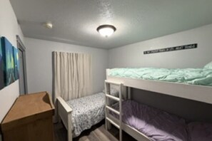 Room - Adventure Hub (Filer)