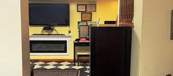 Tremendous 1-bedroom apartment with AC in Hempstead