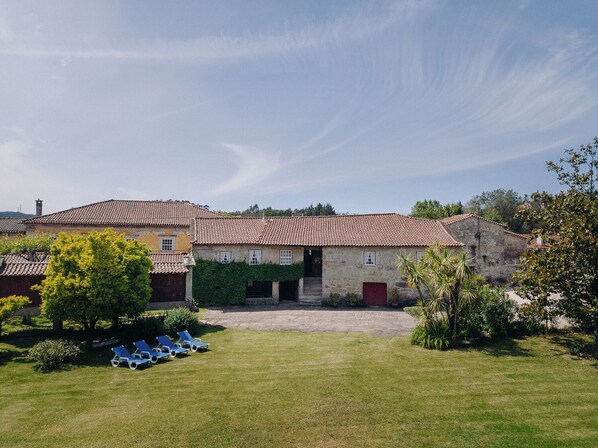 Unclassified image, 1 of 15, button - Vrbo Property (Povoa De Lanhoso)