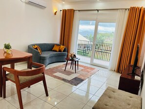 Living area - 3K Residences - Yaoundé Odza - Premium 1-Bedroom Apartment - S2 (Yaoundé)