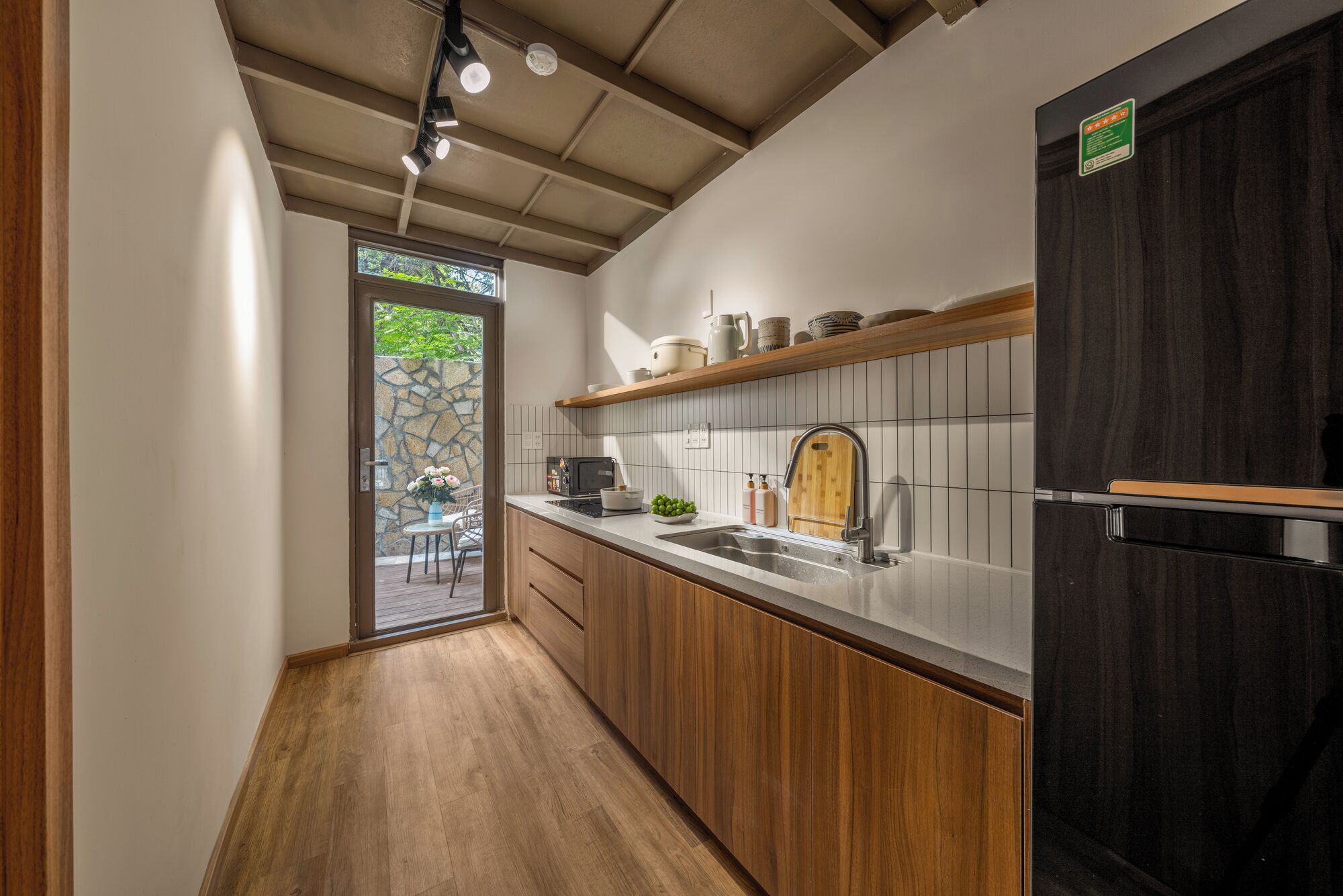 Fridge, microwave, electric kettle, ice maker