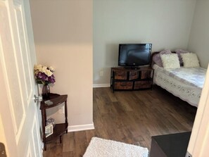 Room - Cute & Updated Home with Country Charm (Bloomington)