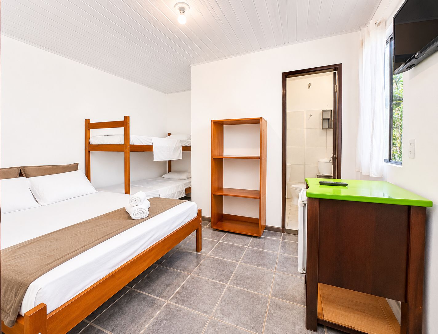 Standard Quadruple Room | WiFi (free)