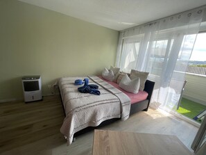 Room - Apartment 'Domus Lux 406' with Balcony and Wi-Fi (Bad Säckingen)