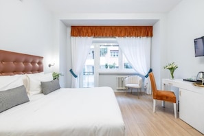 In-room safe, iron/ironing board (on request), WiFi (free) - Domus Bella Roma (Roma)