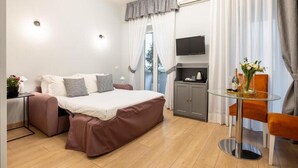 Double Room, Balcony