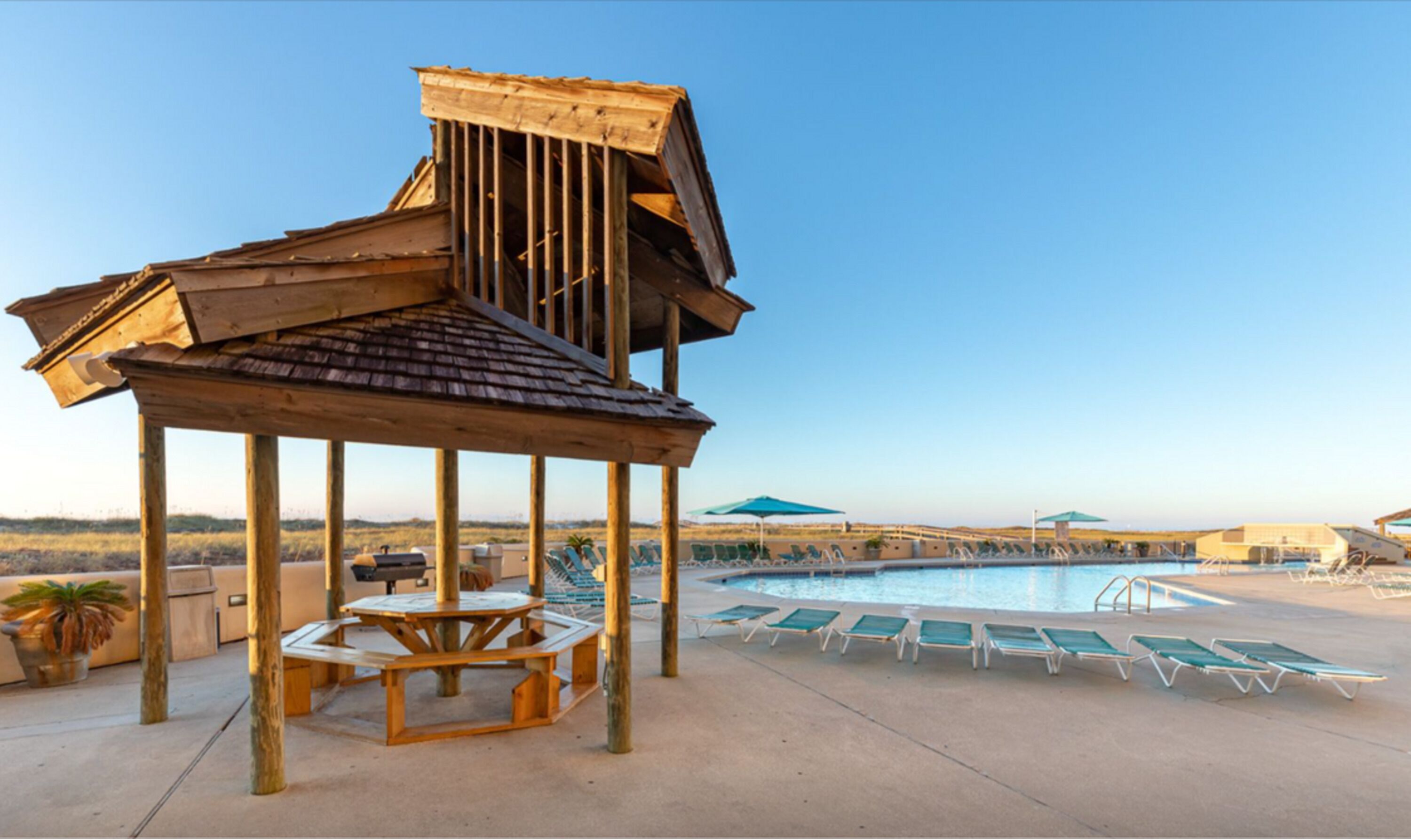 Apartamento, 3 habitaciones, vistas a la playa, frente a la playa | Piscina