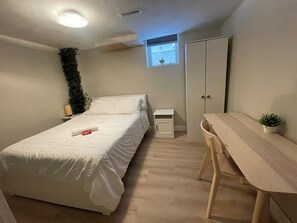 Luokittelematon kuva, 2 kautta 56, painike