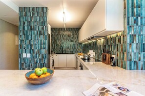 Private kitchen - Luxurious, Views, De Waterkant CPT -1509 on Strand (Cape Town)