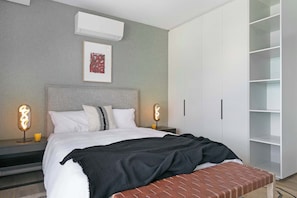 Room - Stunning Views, Short walk to Beach -Clifton Allure (Cape Town)