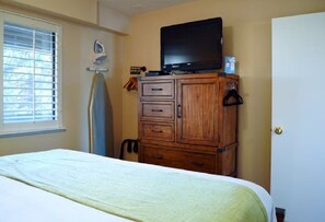 Room - Christmas in Park City Condo 2, slps 6, full kitchen, ski shuttle, Dec. 19-26 (Park City)