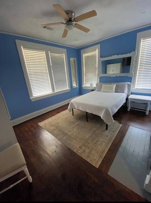 Room - Madison-2, Discovery Flat; History Rich 1 Bd/1BA (Montgomery)