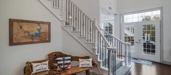 Luxury 4BR/5BA Lakefront Oasis with Expansive Decks and Panoramic Views