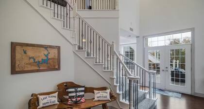 Luxury 4BR/5BA Lakefront Oasis with Expansive Decks and Panoramic Views