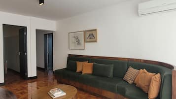 Classic Apartment | Living area