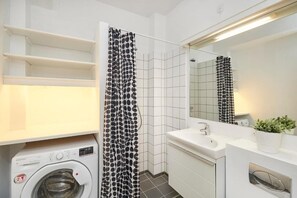 Apartment | Bathroom - Hotel B (Birkerød)