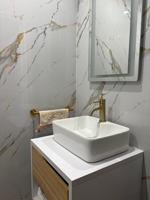 Unclassified image, 5 of 28, button - Vrbo Property (La Croix-Valmer)