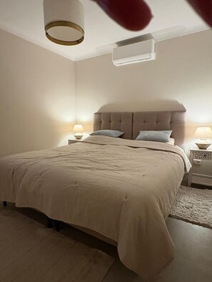 Unclassified image, 3 of 28, button - Vrbo Property (La Croix-Valmer)
