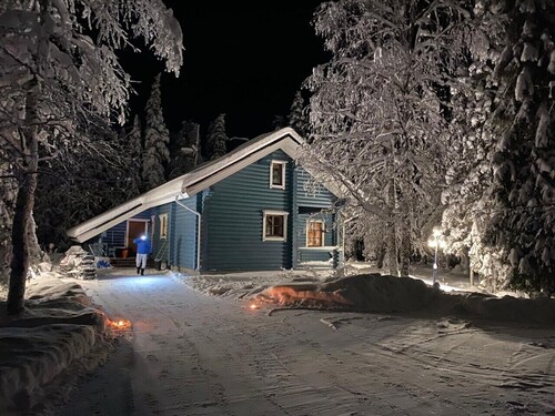 Cozy Lakeside Cabin for 12 | Sauna & Lappish Hut