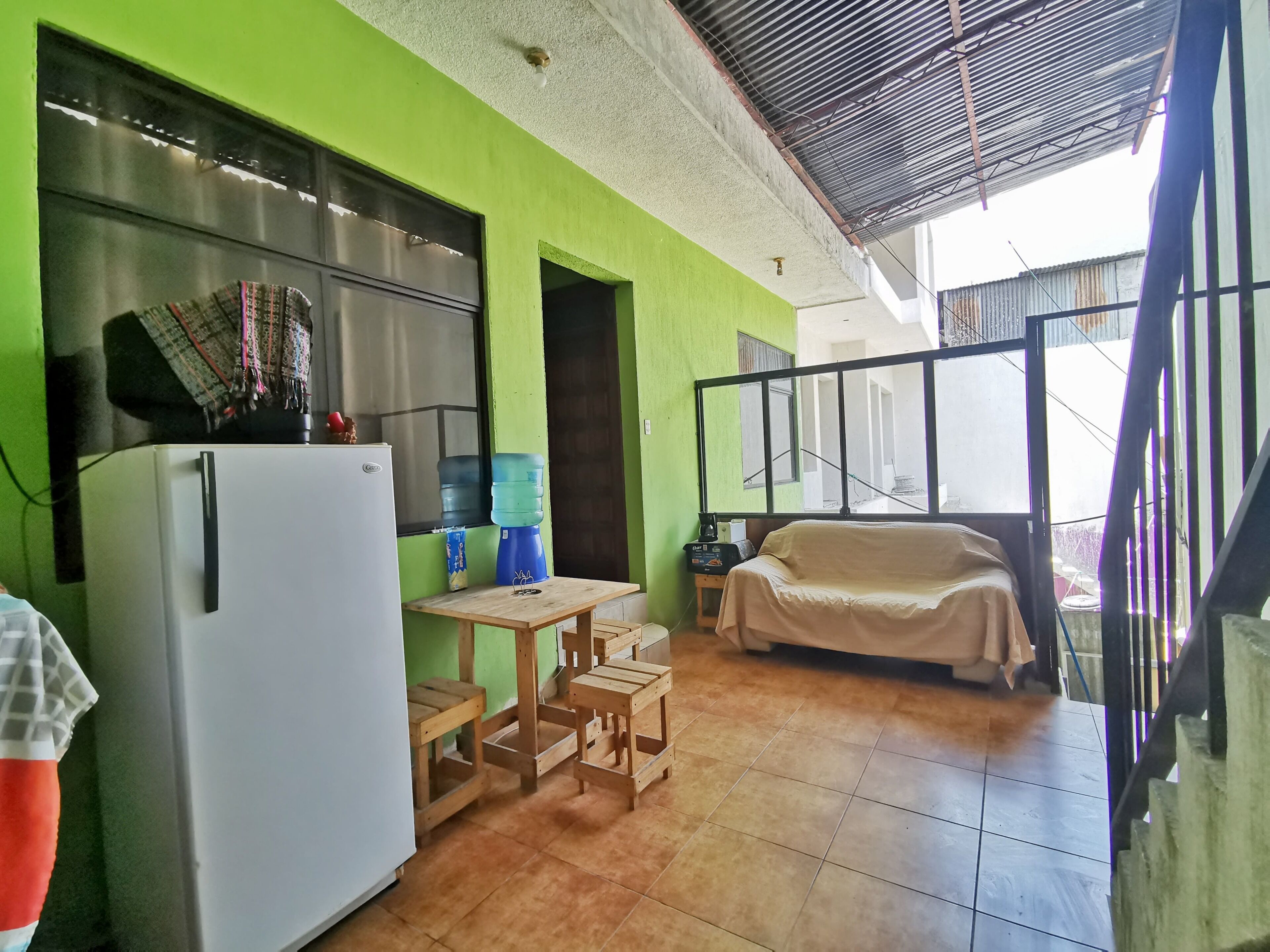 Standard Double Room, Garden View | Living area