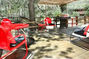 Outdoor dining - Classic Cabin - Pool Table - BBQ (Springville)