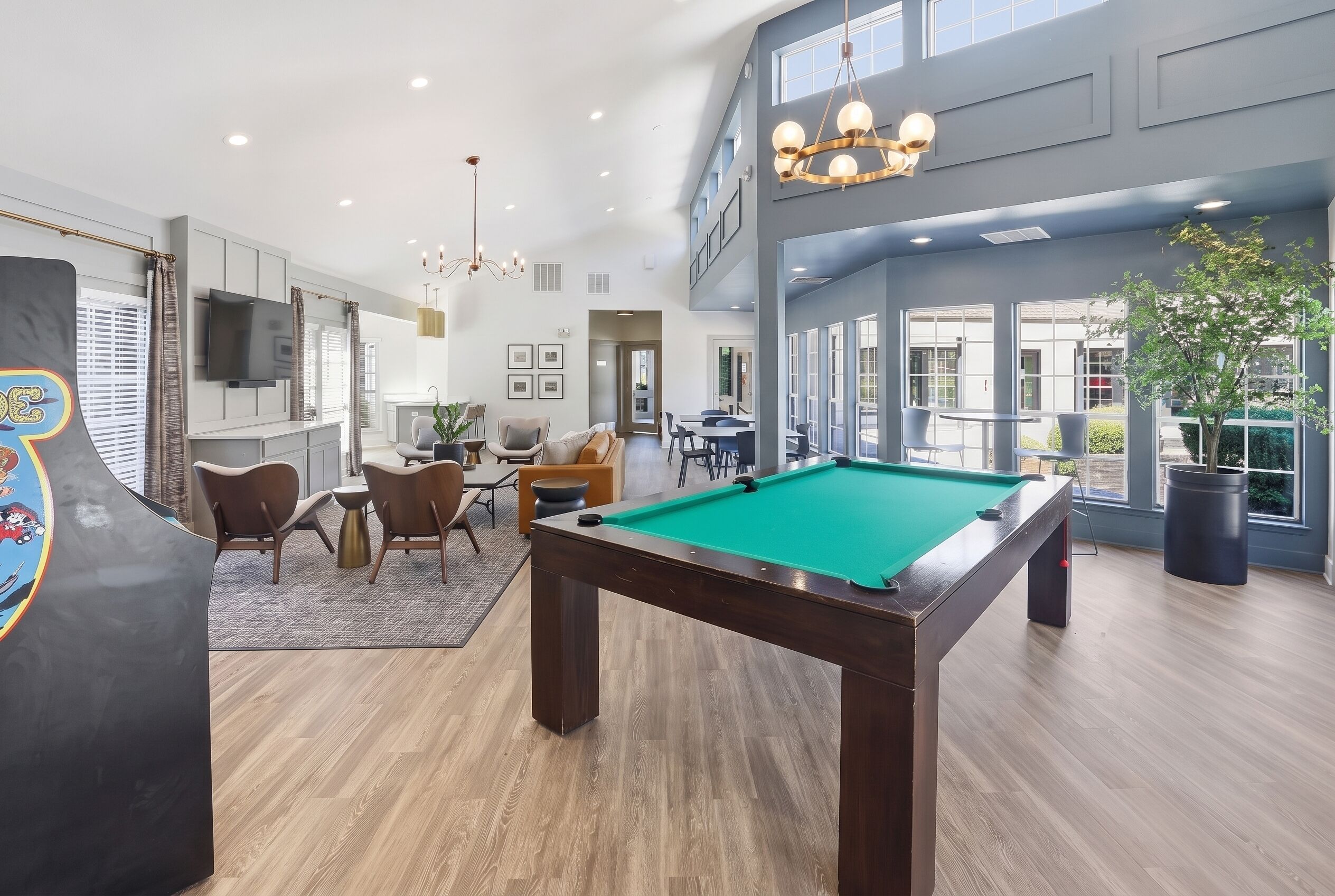 War Eagle Retreat - Luxury Condo - Walk To Campus - Auburn, AL