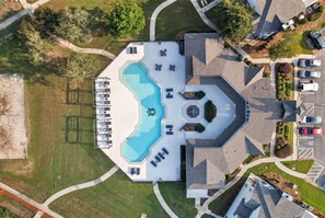 Exterior - War Eagle Retreat - Luxury Condo - Walk to Campus (Auburn)