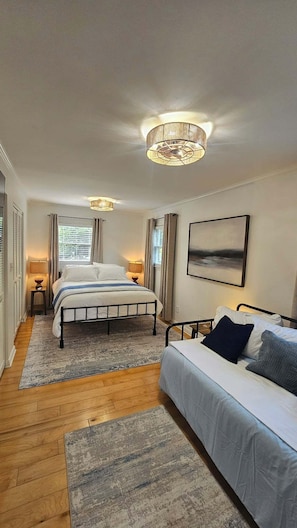 Room - The Cove at Portman, near Clemson. (Anderson)