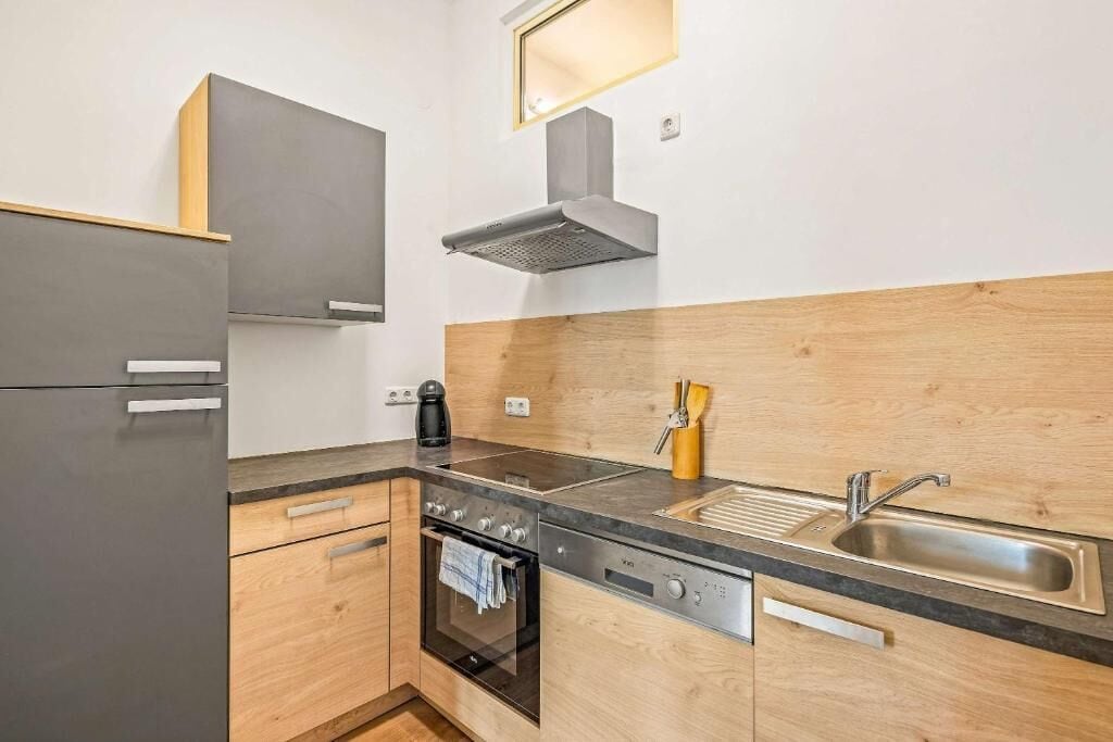 Standard Apartment, City View | Private kitchen