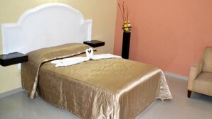 Double Room, Garden View | WiFi (free)